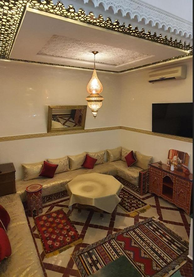 Quarya Assiyahia - Riad Camilia- Maison Entiere Avec Piscine Marraquexe Exterior foto