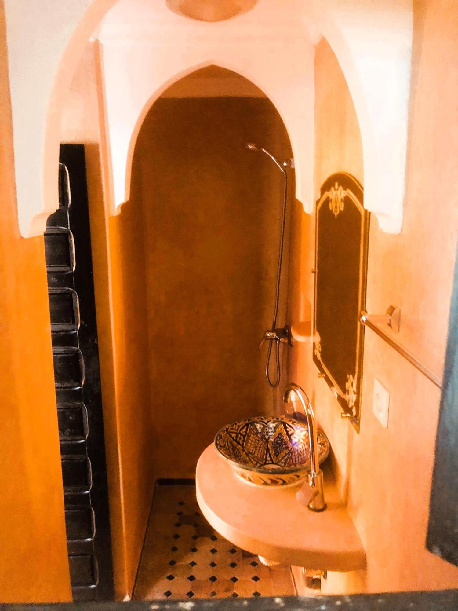 Quarya Assiyahia - Riad Camilia- Maison Entiere Avec Piscine Marraquexe Exterior foto