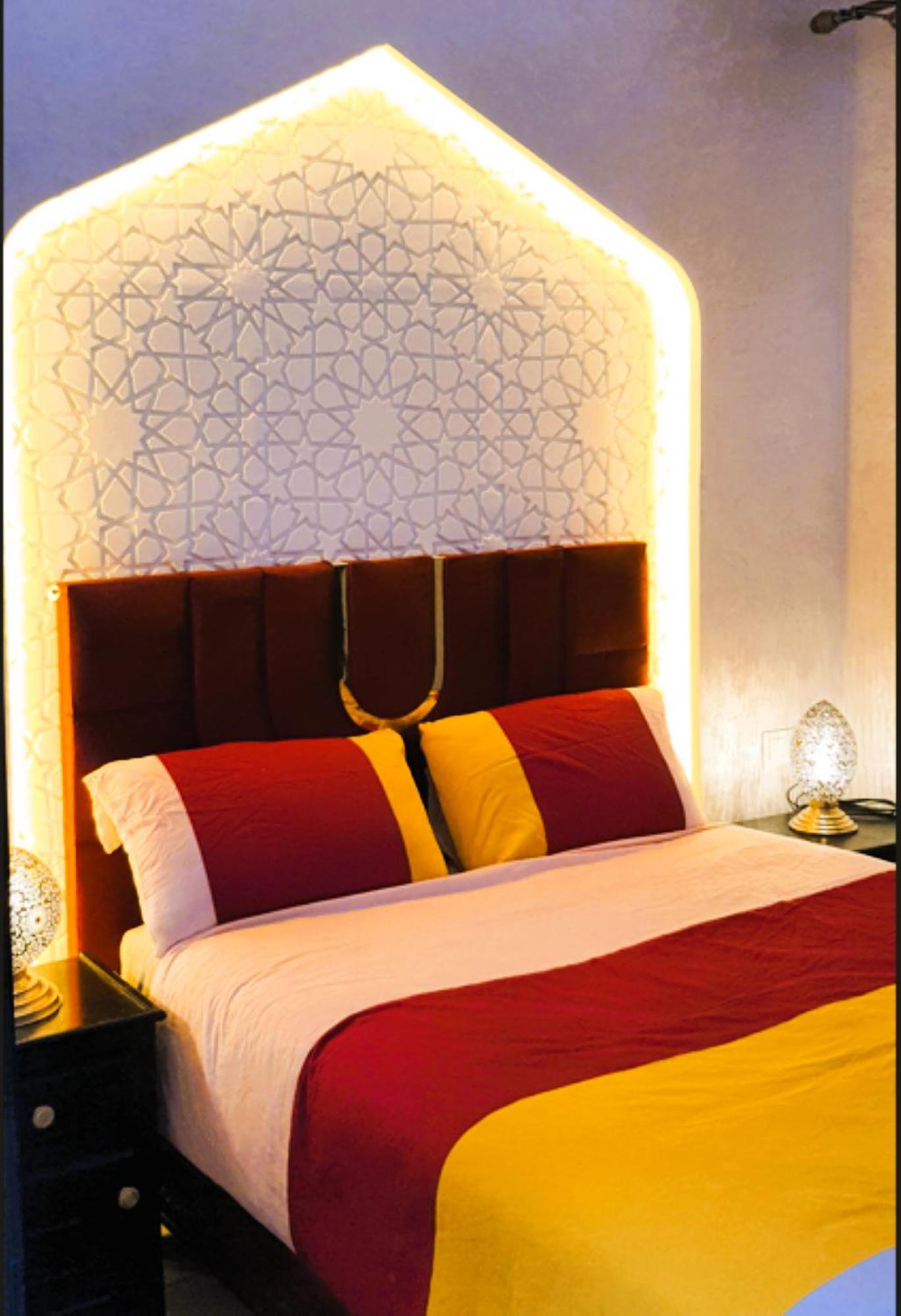 Quarya Assiyahia - Riad Camilia- Maison Entiere Avec Piscine Marraquexe Exterior foto